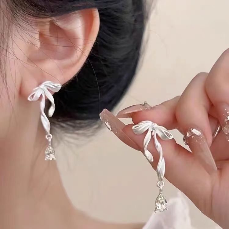 Bow Cuff Alloy Ear