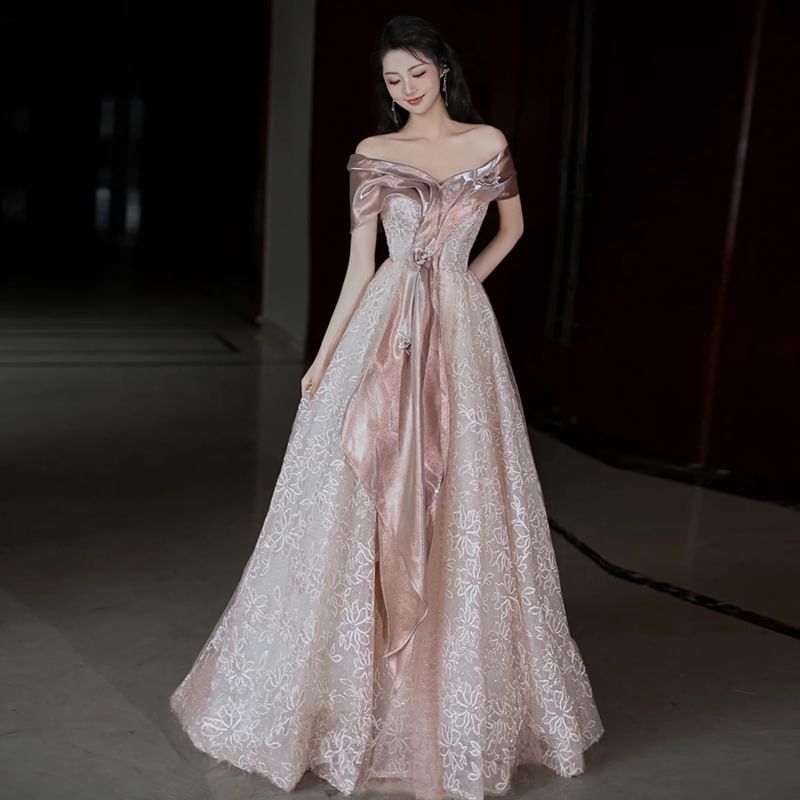 Accent Lace A-Line Off-Shoulder Floral Short-Sleeve Evening Gown