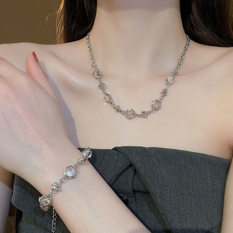 Station / Choker Bracelet Alloy Glass Bead