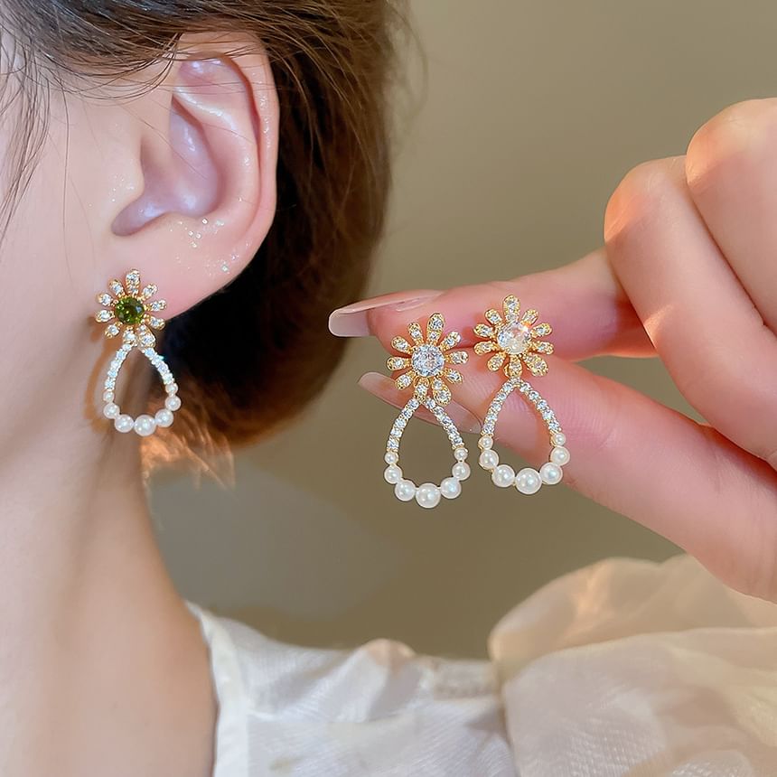 Pearl Drop Alloy Faux Rhinestone Floral Earring