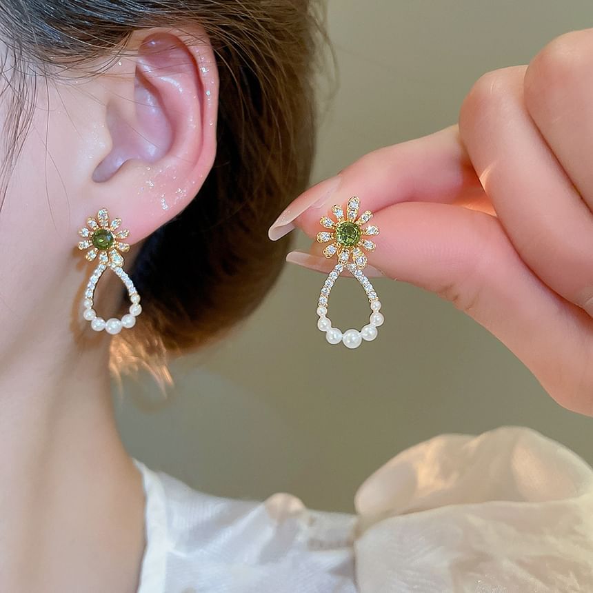 Pearl Drop Alloy Faux Rhinestone Floral Earring