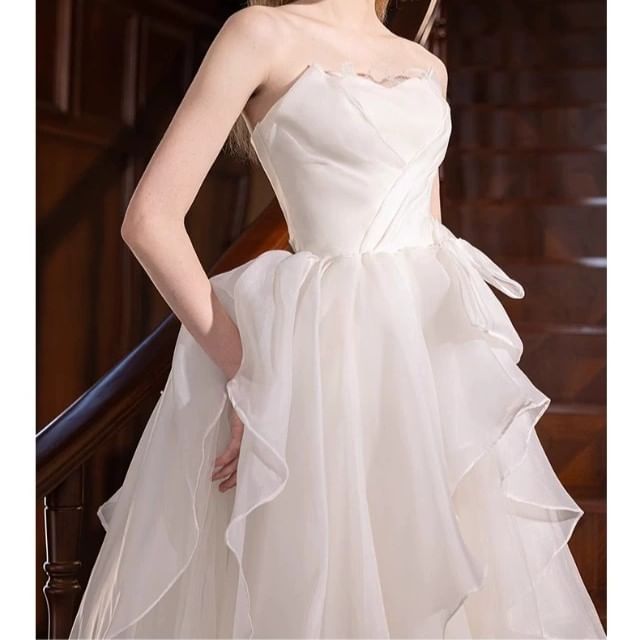 Gown Plain Wedding Bow A-Line Ruffle Strapless Accent