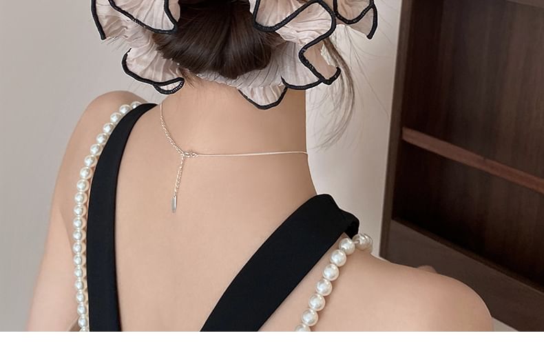 Contrast Scrunchie Trim