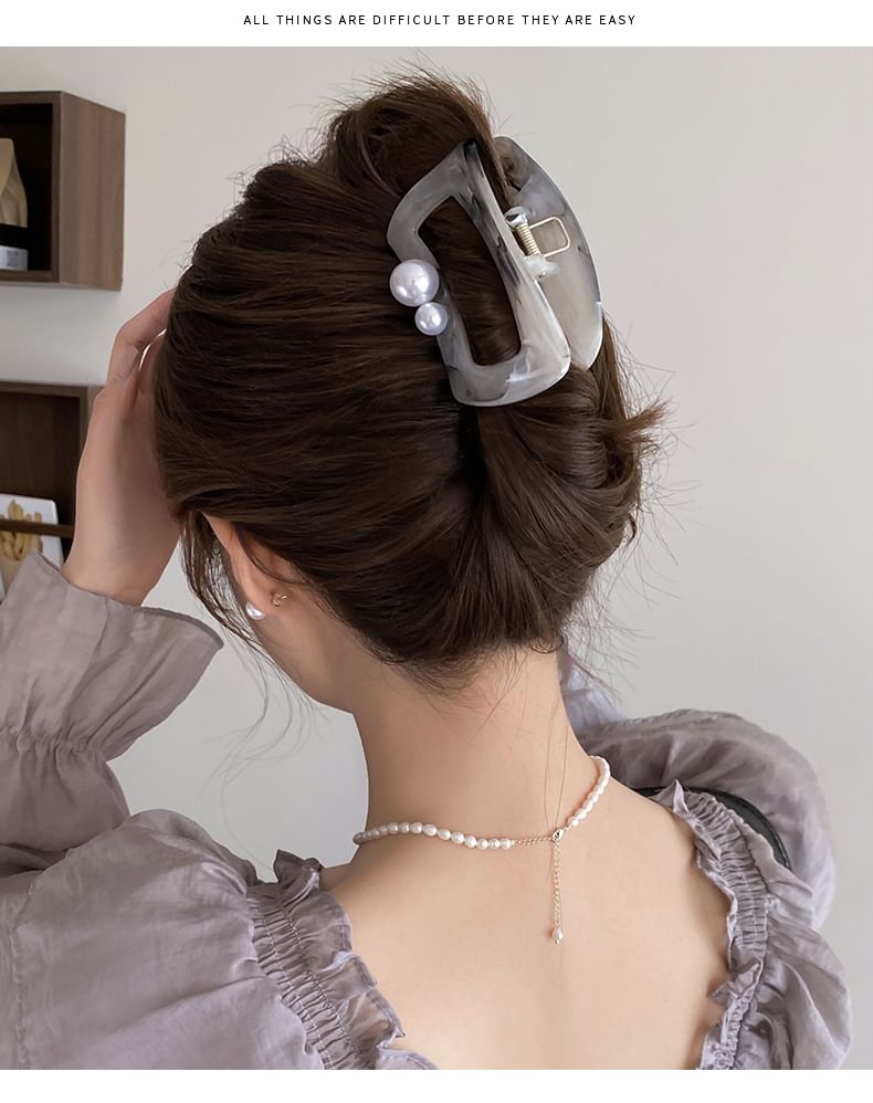 Hair Pearl Claw Acrylic Faux