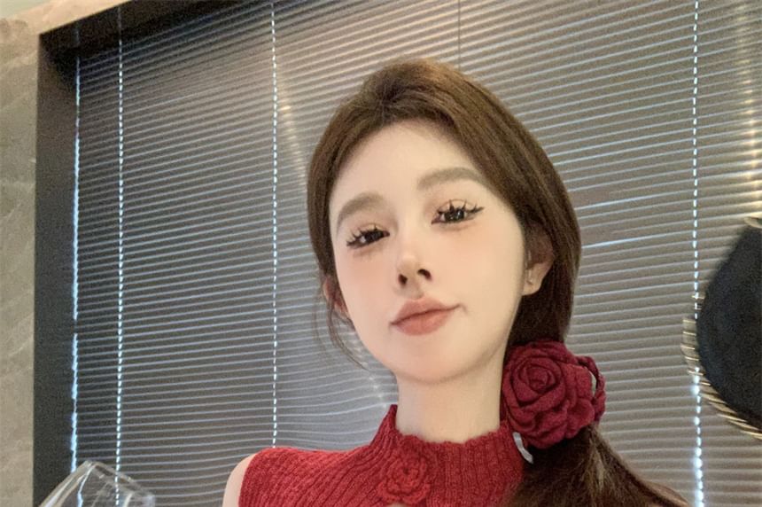 Sleeveless Floral Mock Neck Knit Accent Crop Top