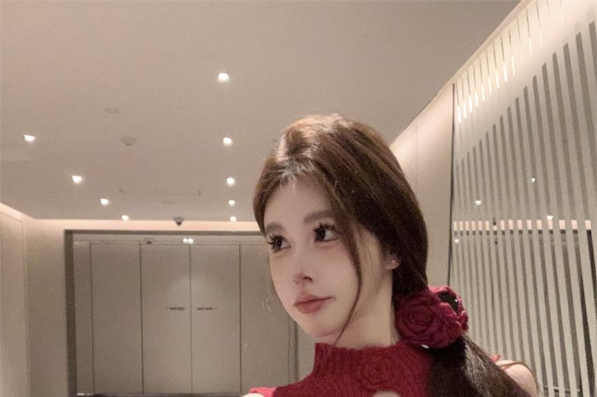 Sleeveless Floral Mock Neck Knit Accent Crop Top