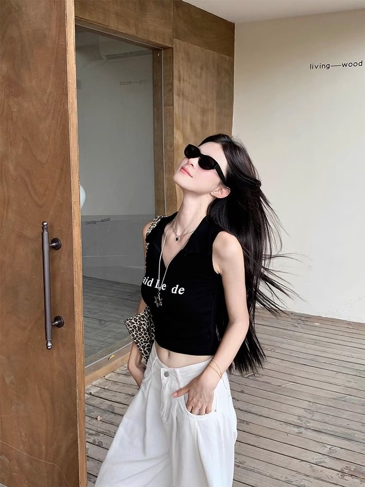 Tank V-Neck Crop Lettering Top