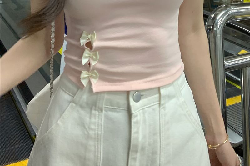 Neck Short-Sleeve Tee Bow Round Accent Embroidered Cutout Lettering Crop