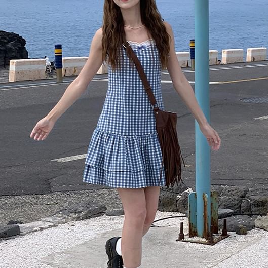 Strap Spaghetti Trim Mini Dress Layered Lace A-Line Gingham V-Neck