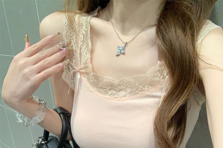 Scoop Fit Top Accent Crop Tank Neck Lace Panel Slim Bow