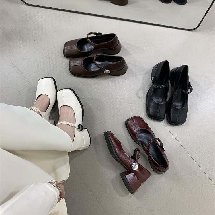 Mary Heel Jane Pumps Block Toe Square