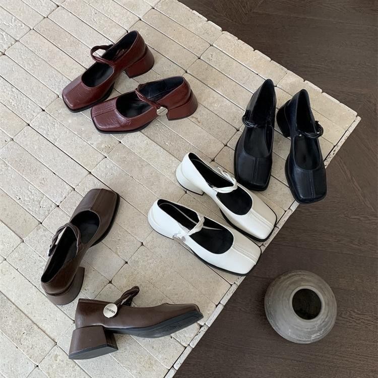Mary Heel Jane Pumps Block Toe Square