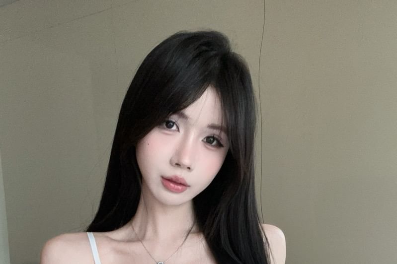 Trim Camisole Slit Slim Fit Lace Top