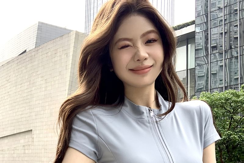 Mini Neck + High Mock Tee Set: Fit Plain Skirt Slim Short-Sleeve Zip A-Line Waist