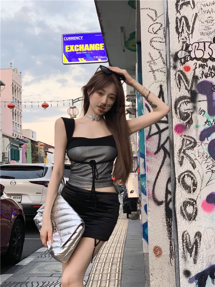 Slim Crop Bow Fit Top Square Tank Neck Two Tone