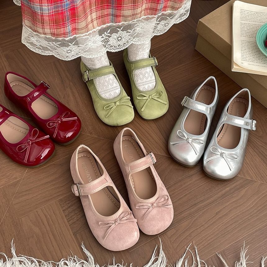 Accent Flats Plain Mary Jane Bow