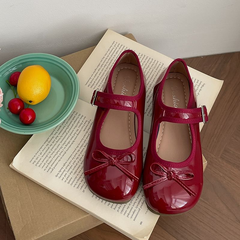 Accent Flats Plain Mary Jane Bow