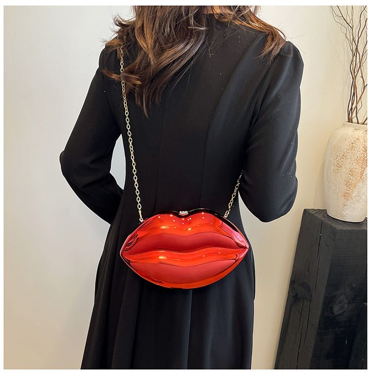 Chain Crossbody Strap Lips Bag