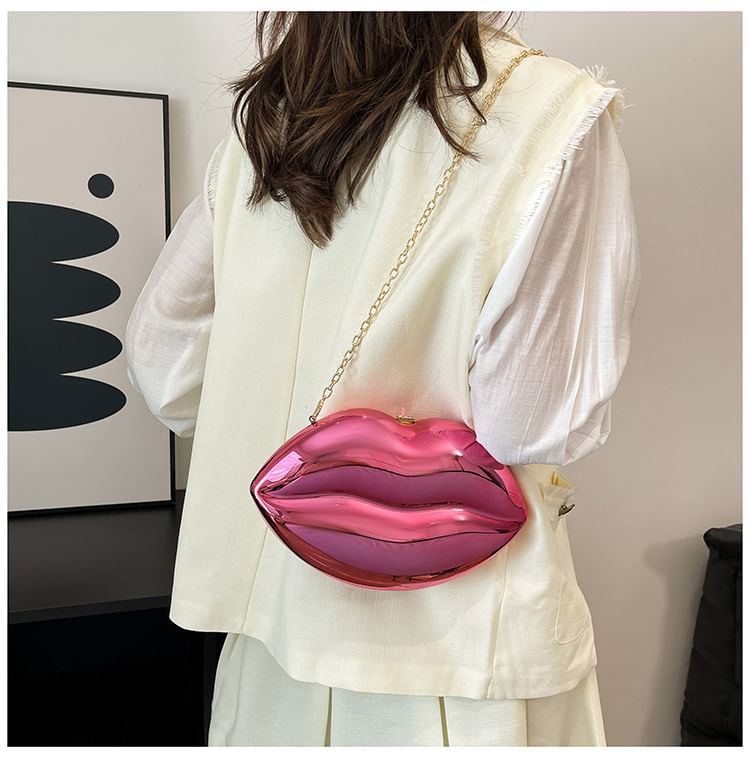 Chain Crossbody Strap Lips Bag