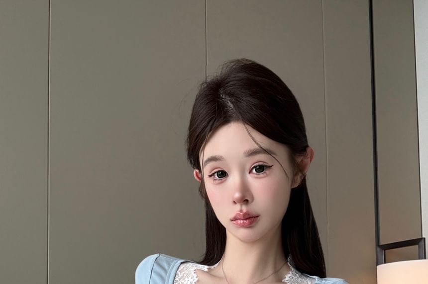 Bow Sleeve V-Neck Lace Panel Short Top