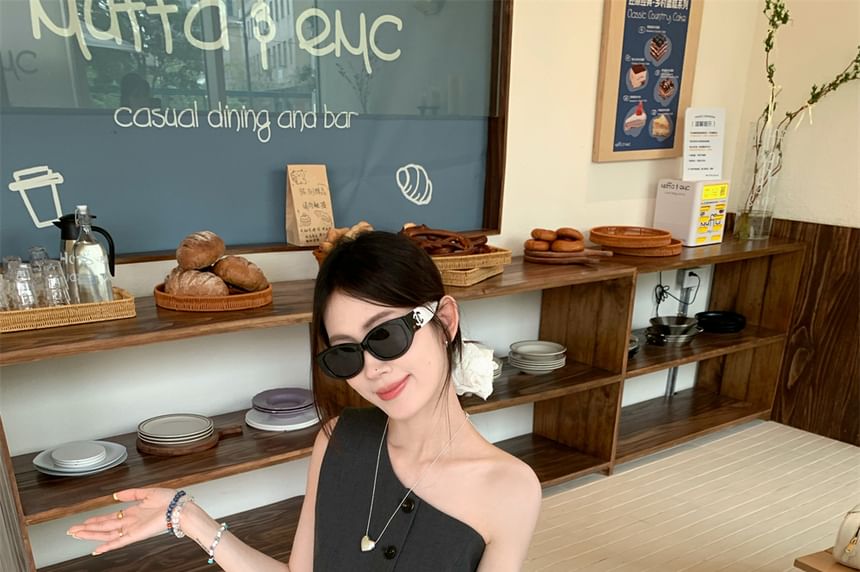 One Sleeveless Waist Drawstring Plain A-Line Skirt / Button Top Shoulder Balloon Mini