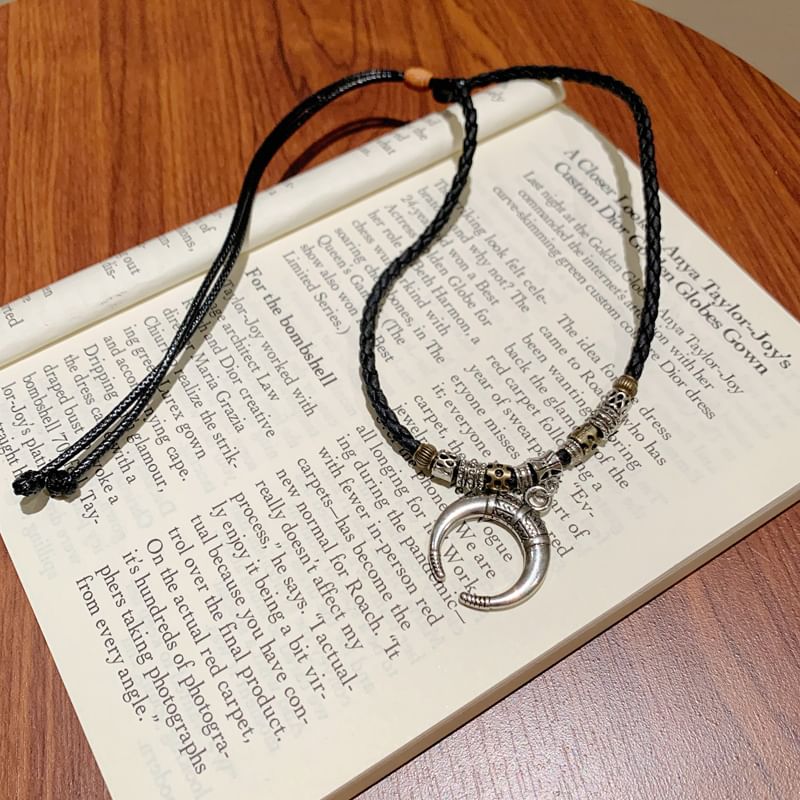 Necklace Moon Crescent Pendant