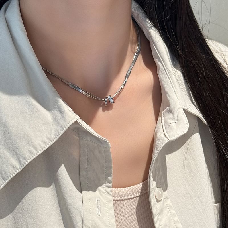 Chain Pendant Necklace Snake Circle