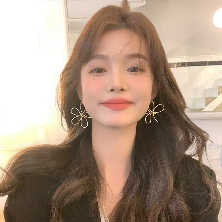 Stud Earring Floral Wirework Alloy