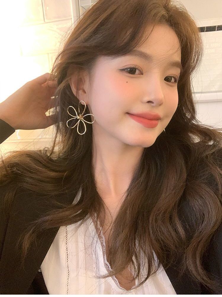 Stud Earring Floral Wirework Alloy