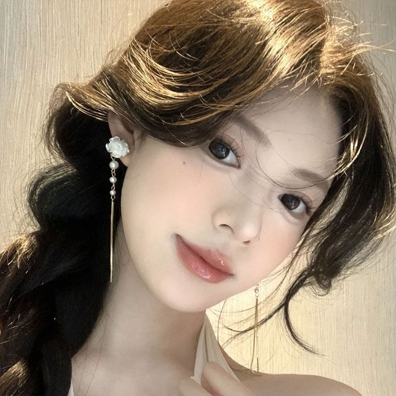 Faux Pearl Floral Alloy Threader Earring