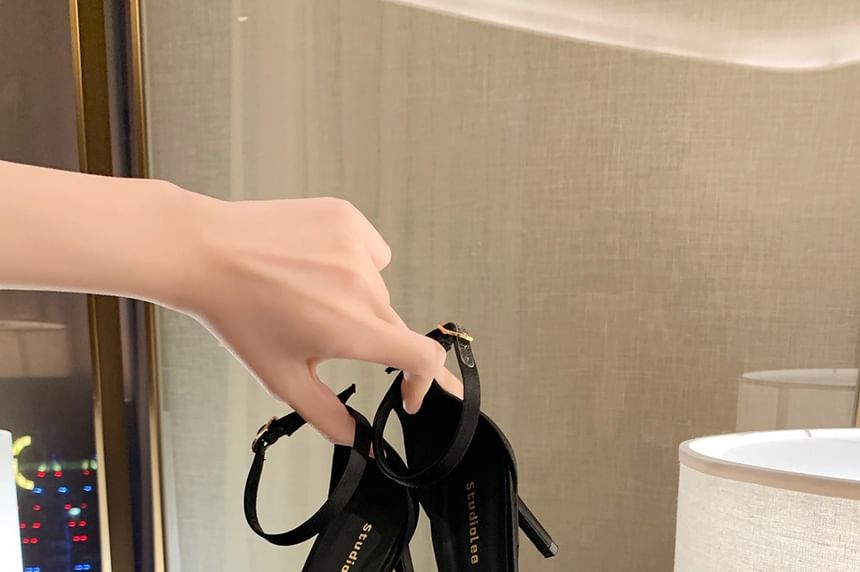 (Various Designs) Sandals Strap Bow Ankle