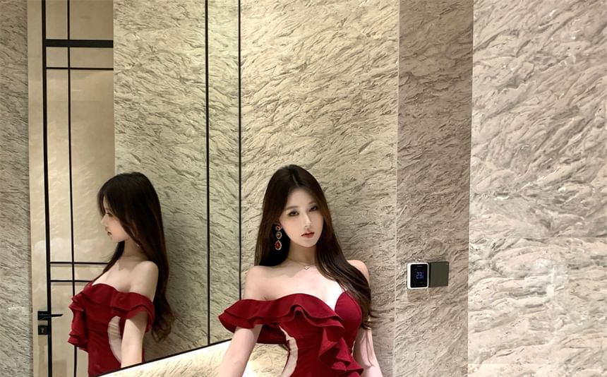 Evening Ruffle Mermaid Trim Gown Panel Shoulder Off