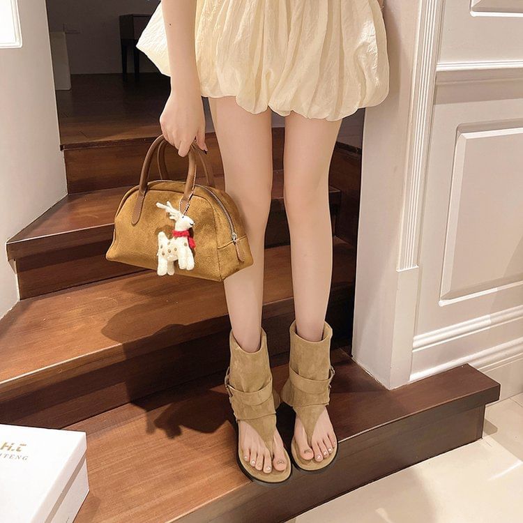 Boots Buckled Short Flop Flip