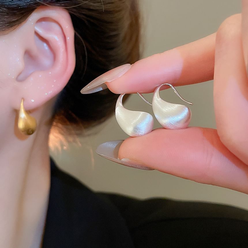 Stud Earring Droplet Hook