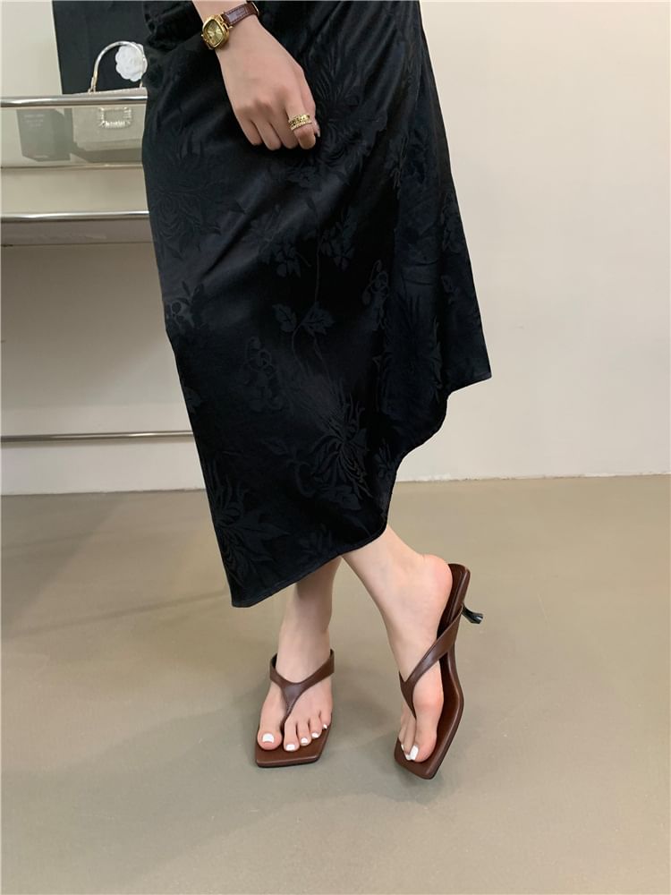 Square Kitten Heel Flip-Flops Toe