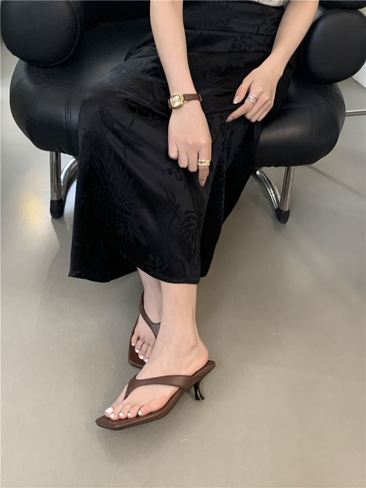 Square Kitten Heel Flip-Flops Toe