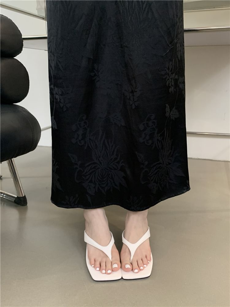 Square Kitten Heel Flip-Flops Toe