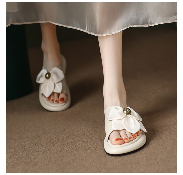 Accent Flower Sandals Slide