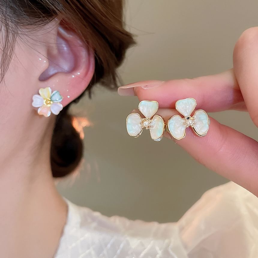 Flower Shell Faux Earring Pearl Stud