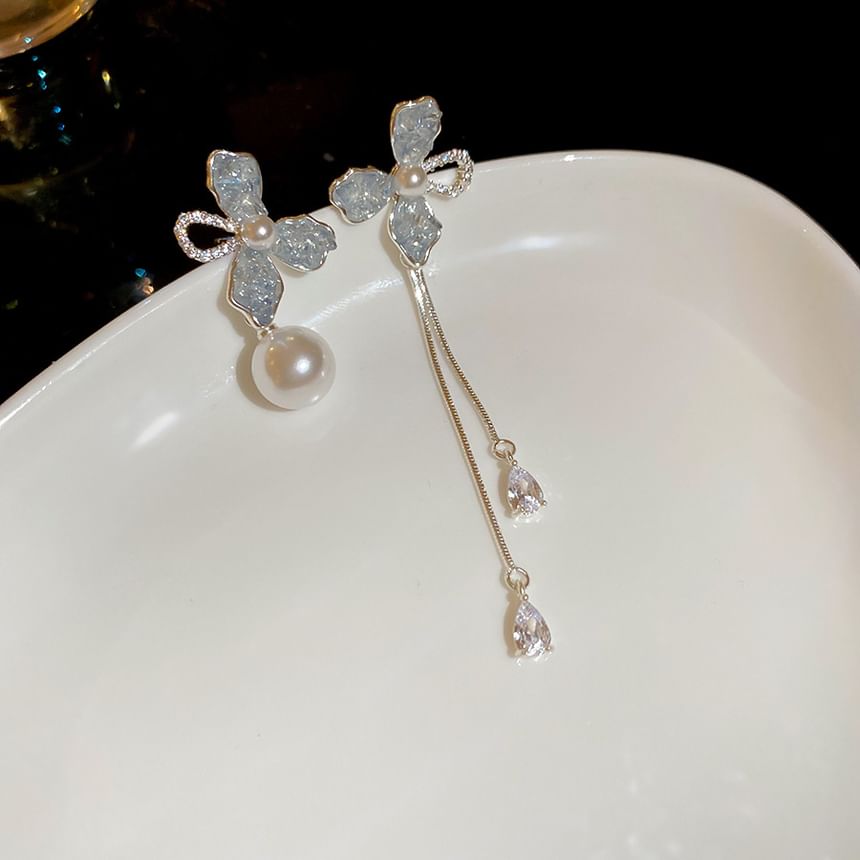 Earring Dangle Pearl Floral Faux