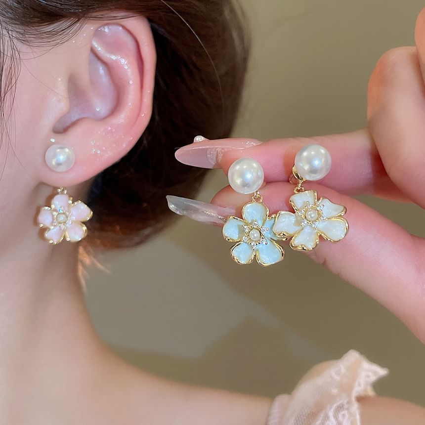 Pearl Floral Earring Faux Drop