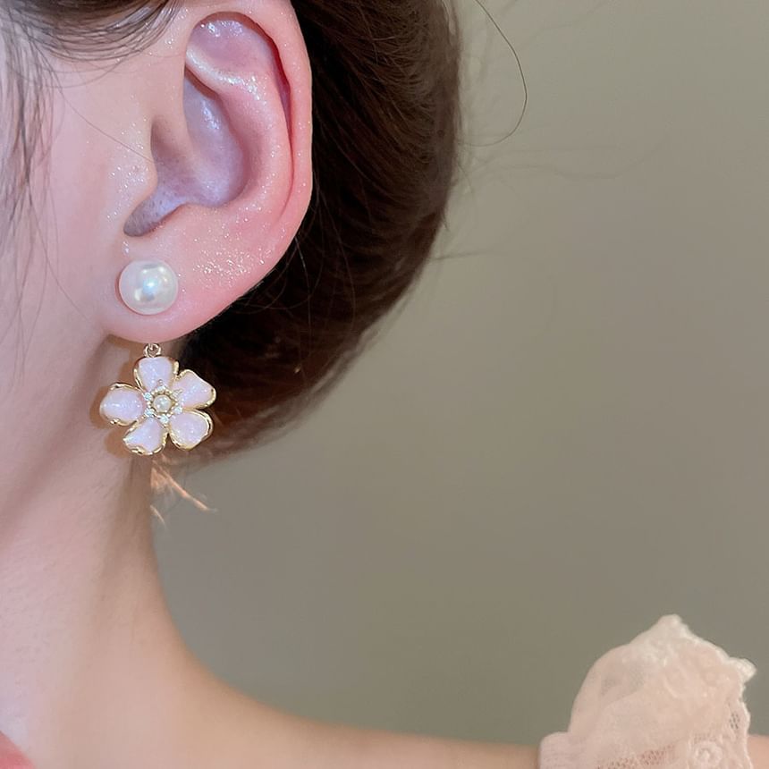 Pearl Floral Earring Faux Drop