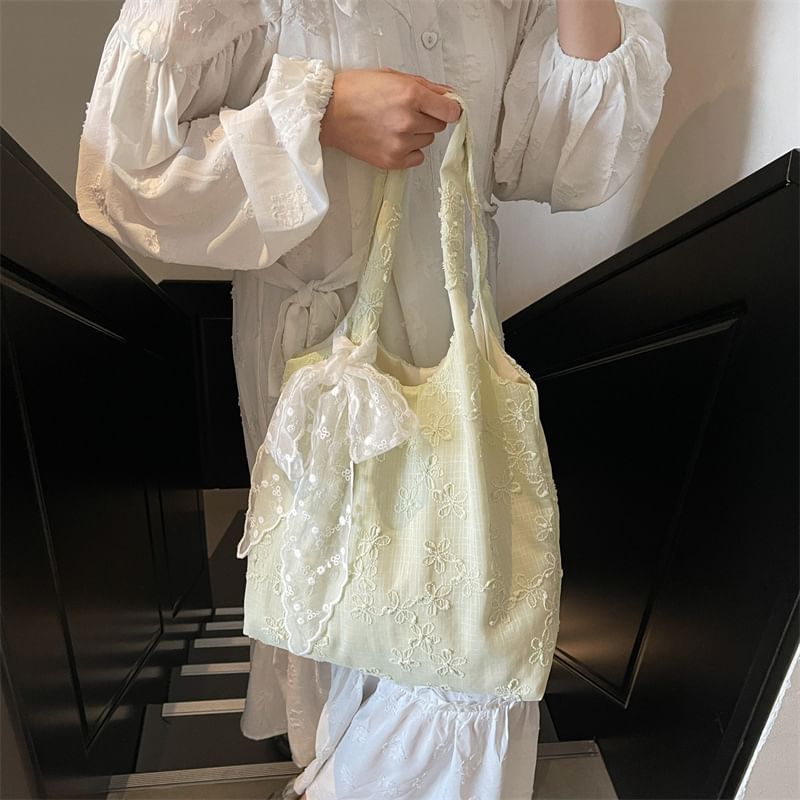 Embroidered Tote Floral Bag