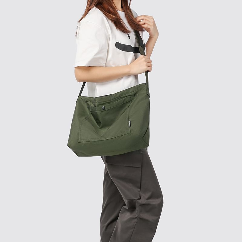 Zip Lightweight Bag Plain Messenger