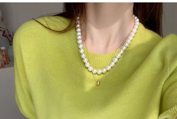 Gradient Short-Sleeve Neck Crew Knit Top