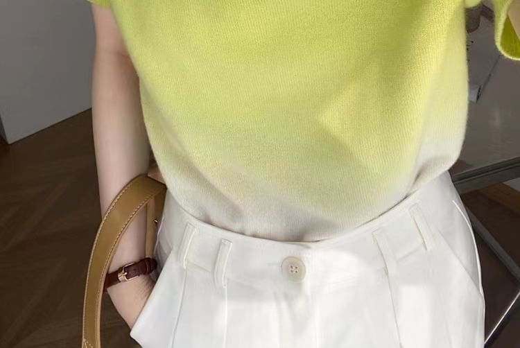 Gradient Short-Sleeve Neck Crew Knit Top
