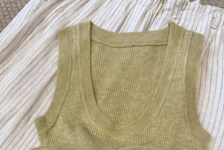 Scoop Knit Neck Top Plain Tank