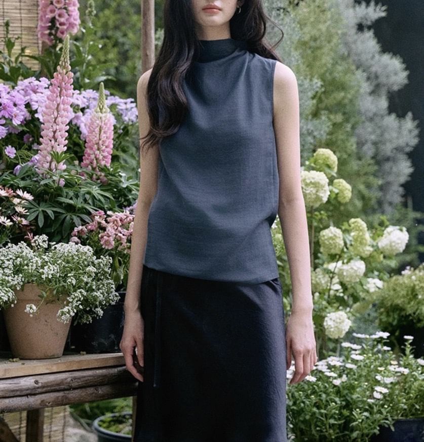 Blouse Sleeveless Mock Neck Plain