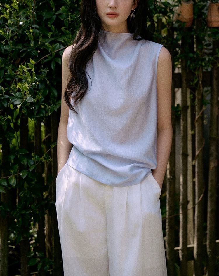 Blouse Sleeveless Mock Neck Plain