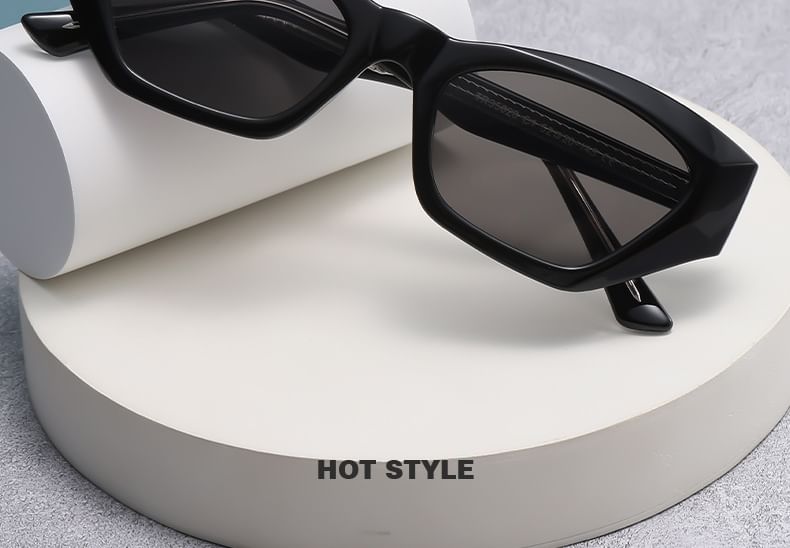 Cat Eye Thick Sunglasses